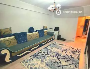 1-комнатная квартира, этаж 3 из 5, 38 м²