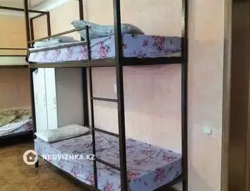 5-комнатный дом, 6 соток, 600 м²