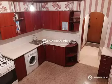 1-комнатная квартира, этаж 1 из 10, 37 м²