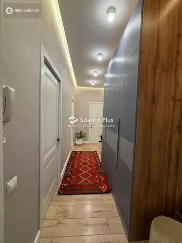 3-комнатная квартира, этаж 9 из 10, 68 м²