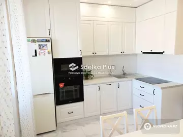 3-комнатная квартира, этаж 5 из 10, 82 м²