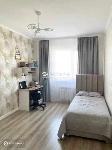 3-комнатная квартира, этаж 5 из 10, 82 м²