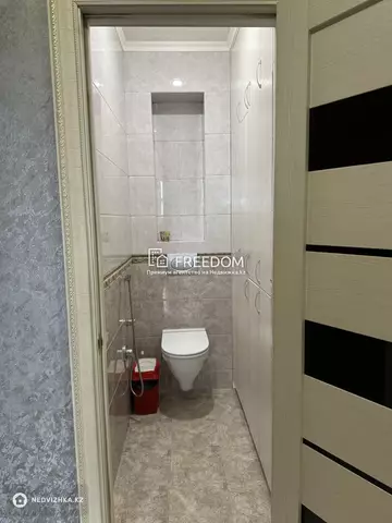 3-комнатная квартира, этаж 9 из 10, 69 м²