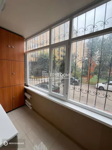 2-комнатная квартира, этаж 1 из 9, 56 м²