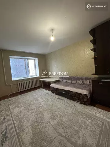 2-комнатная квартира, этаж 4 из 10, 60 м²