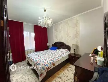 5-комнатная квартира, этаж 2 из 5, 100 м²