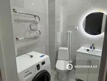 2-комнатная квартира, этаж 8 из 9, 43 м²