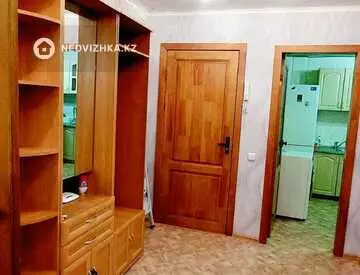 3-комнатная квартира, этаж 2 из 6, 65 м², на длительный срок