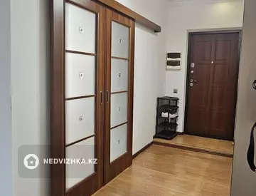 3-комнатная квартира, этаж 3 из 19, 97 м²