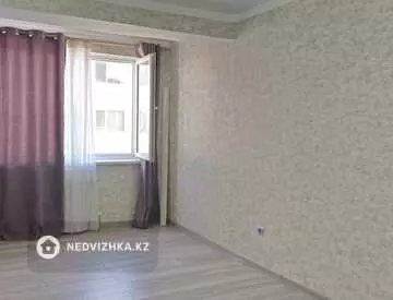 3-комнатная квартира, этаж 4 из 5, 80 м²