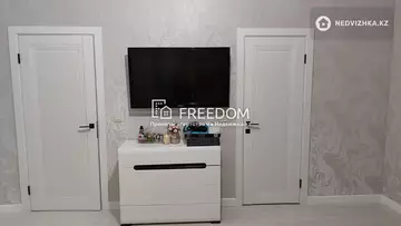 3-комнатная квартира, этаж 2 из 18, 96 м²