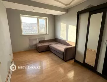 4-комнатная квартира, этаж 5 из 5, 116 м², на длительный срок