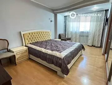 4-комнатная квартира, этаж 5 из 5, 116 м², на длительный срок