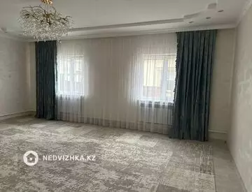 5-комнатная квартира, этаж 1 из 1, 163 м²