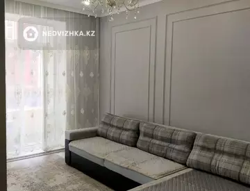 1-комнатная квартира, этаж 4 из 10, 38 м²