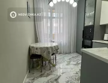 3-комнатная квартира, этаж 4 из 10, 91 м²