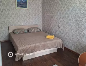 2-комнатная квартира, этаж 3 из 4, 50 м², посуточно