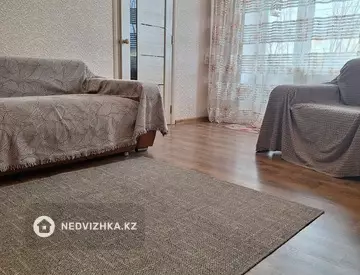 2-комнатная квартира, этаж 3 из 4, 50 м², посуточно