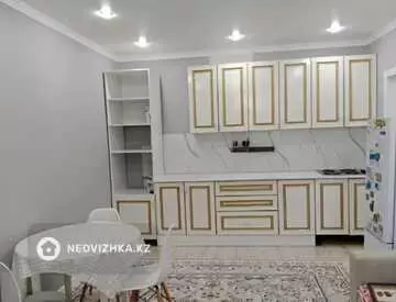 2-комнатная квартира, этаж 9 из 9, 37 м²