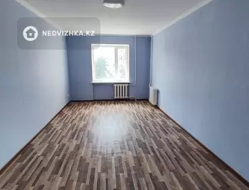 4-комнатная квартира, этаж 3 из 5, 111 м²