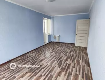 4-комнатная квартира, этаж 3 из 5, 111 м²