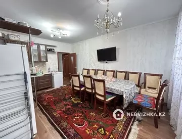 2-комнатная квартира, этаж 7 из 10, 72 м²