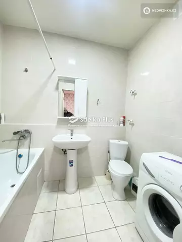 1-комнатная квартира, этаж 13 из 13, 43 м²