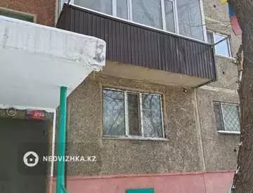 4-комнатная квартира, этаж 2 из 5, 80 м², на длительный срок