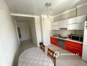 2-комнатная квартира, этаж 13 из 20, 64 м²