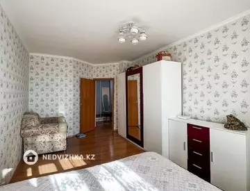 3-комнатная квартира, этаж 8 из 9, 100 м²