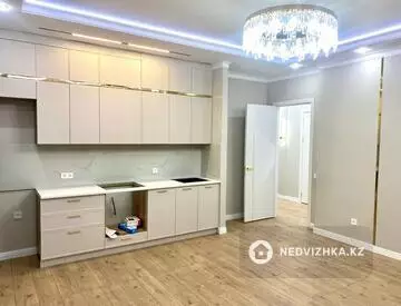 1-комнатная квартира, этаж 8 из 12, 50 м²