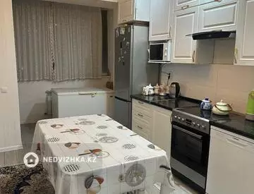 3-комнатная квартира, этаж 4 из 8, 85 м²