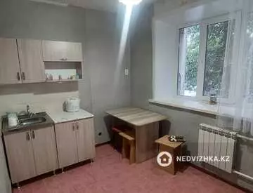 2-комнатная квартира, этаж 2 из 2, 63 м², на длительный срок