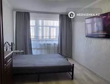 1-комнатная квартира, этаж 4 из 5, 35 м², посуточно