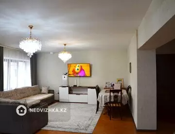 4-комнатная квартира, этаж 4 из 5, 120 м²