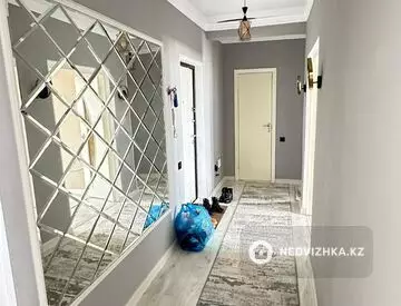 2-комнатная квартира, этаж 10 из 12, 62 м²