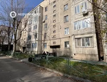 3-комнатная квартира, этаж 1 из 5, 74 м²