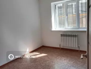 3-комнатная квартира, этаж 1 из 9, 81 м²