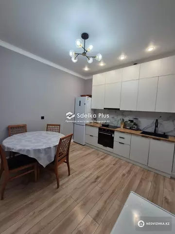 2-комнатная квартира, этаж 1 из 10, 60 м²