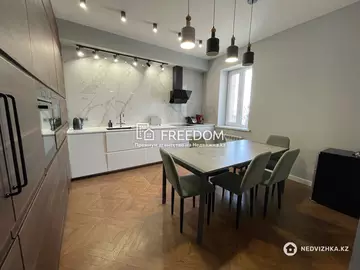 4-комнатная квартира, этаж 2 из 5, 150 м²