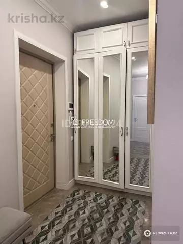 4-комнатная квартира, этаж 6 из 8, 127 м²