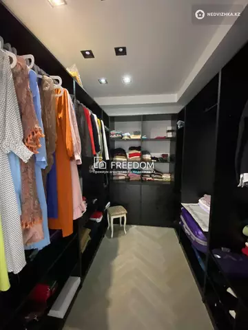 7-комнатная квартира, этаж 7 из 7, 364 м²