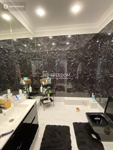 7-комнатная квартира, этаж 7 из 7, 364 м²