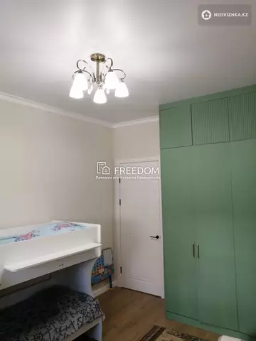 3-комнатная квартира, этаж 2 из 9, 80 м²