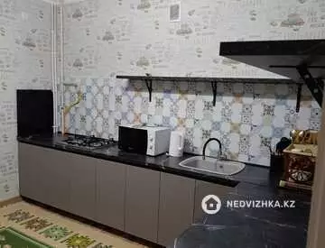 2-комнатная квартира, этаж 5 из 6, 76 м², на длительный срок