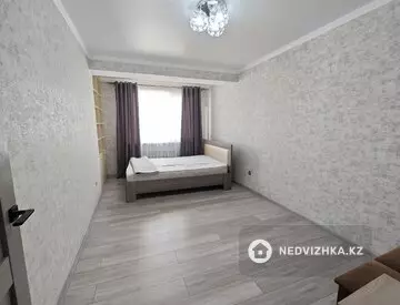 3-комнатная квартира, этаж 4 из 3, 80 м²