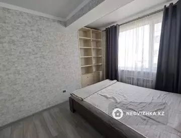 3-комнатная квартира, этаж 4 из 3, 80 м²