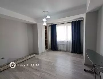 3-комнатная квартира, этаж 4 из 3, 80 м²