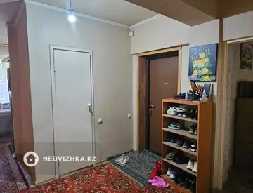 4-комнатная квартира, этаж 1 из 5, 80 м²