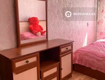 4-комнатная квартира, этаж 3 из 5, 77 м²